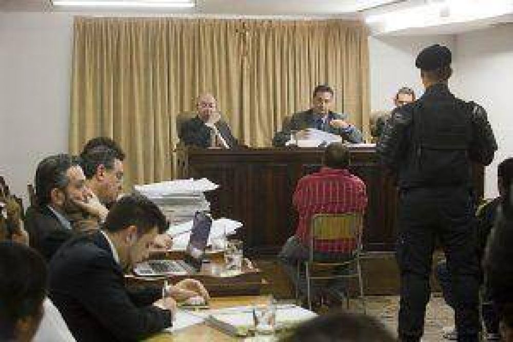 Declar� un testigo y aport� datos que involucran a los Delgadino
