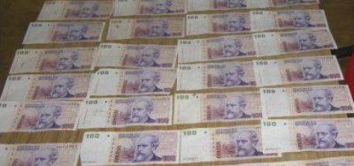 Roban 25 mil pesos de una casa de Ap�stoles