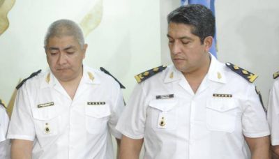Licencian a dos jefes de la Polic�a