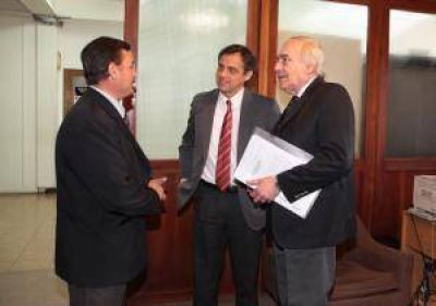 Tres judiciales, candidatos a ser juez de la megacausa