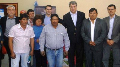 Subsidios y cr�ditos a productores afectados