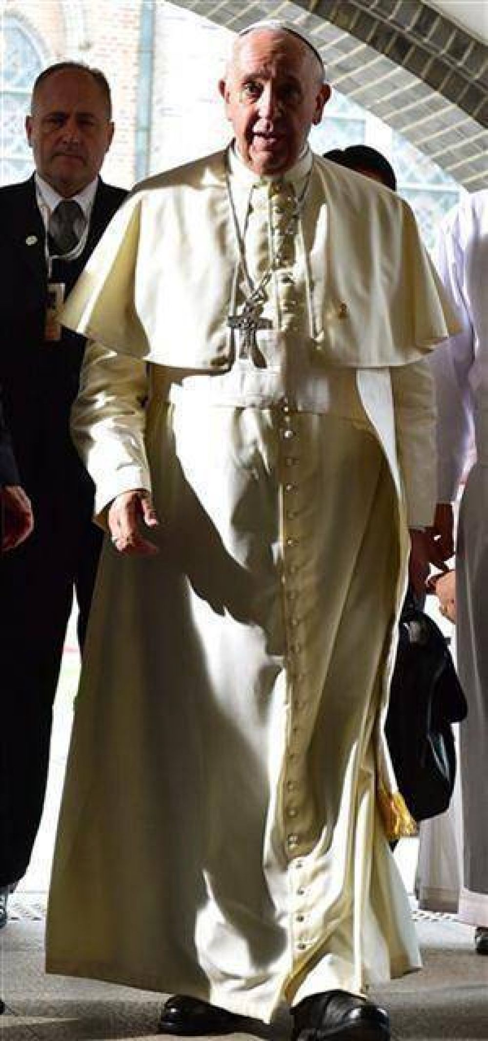 China toma nota del llamado de Francisco y se muestra dispuesta a un di�logo