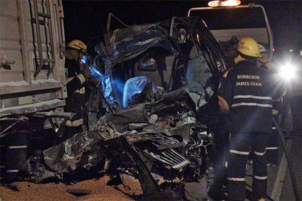 Se accident� el sobrino del Papa: murieron su esposa y sus dos hijos