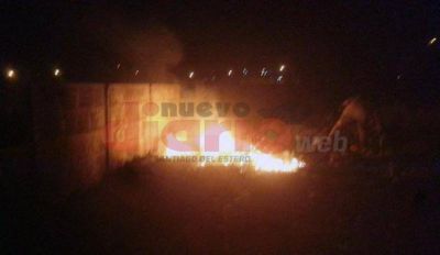 Terror en una escuela capitalina por principio de incendio el fondo