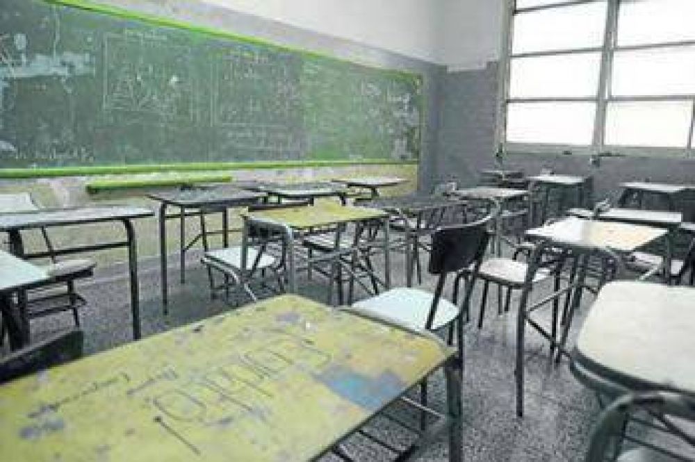 ADOSAC NO DESCART� MEDIDAS DE FUERZA