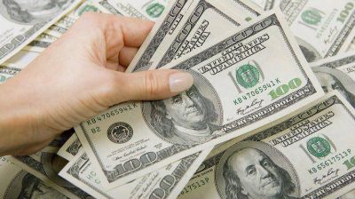 Mercados: el d�lar libre opera en alza y llega al r�cord de $13,40; el Merval sigue en baja