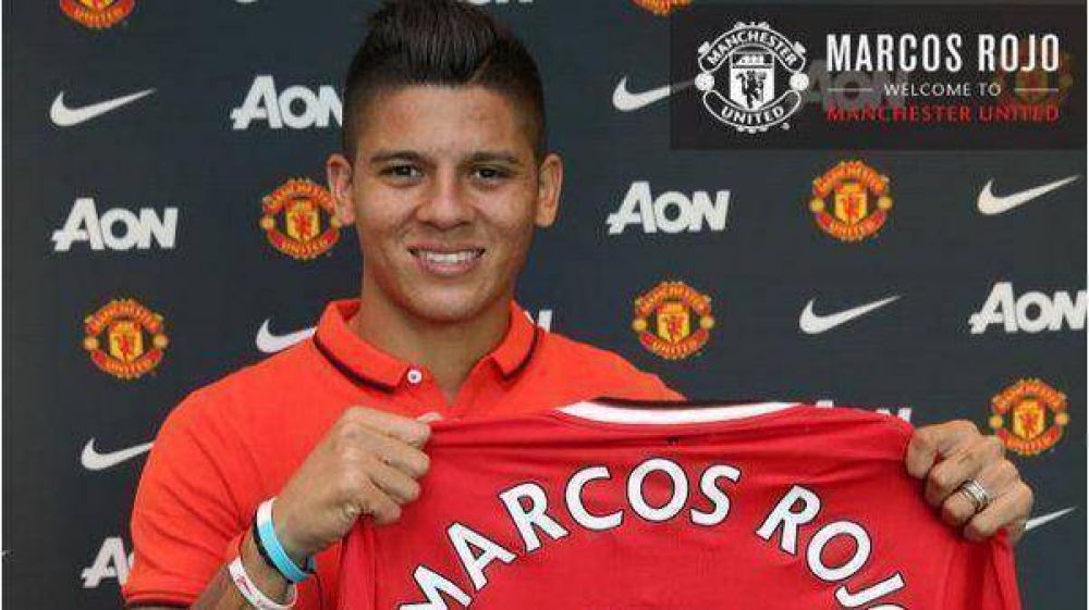 Manchester United le dio la bienvenida al argentino Marcos Rojo