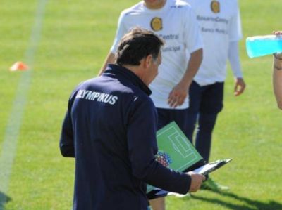 Miguel Angel Russo sigue clavado en las fichas del problema futbol�stico Central