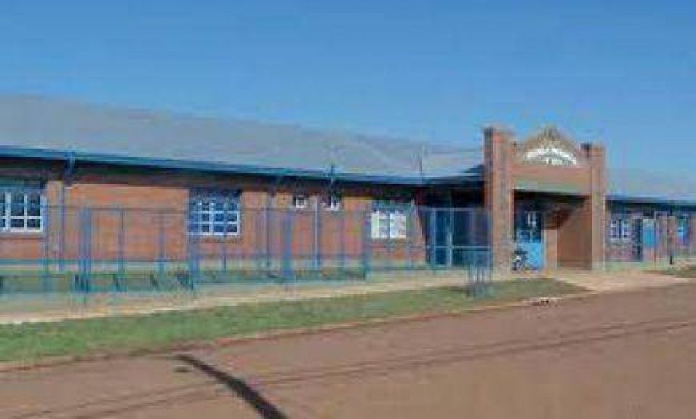 Tres menores a disposici�n por incendio a la Escuela N� 871