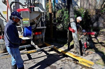 San Fernando realiza mantenimiento en un conducto de casi 2 kil�metros, en el Bajo del distrito
