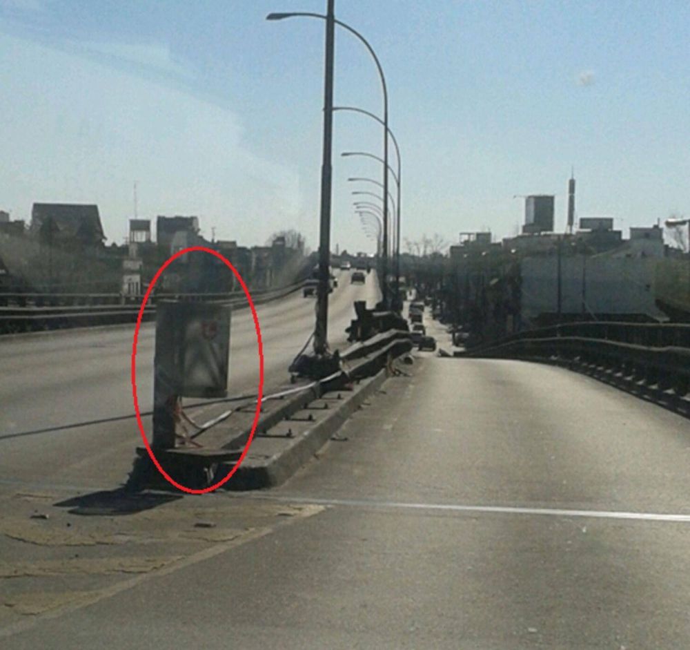 LAN�S: INS�LITO LUGAR PARA UN CESTO DE BASURA