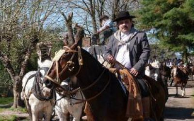 Intendente Puglelli particip� de los festejos patronales en Villa Ruiz