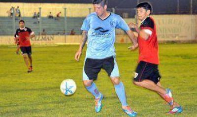 Tres goles de Sosa le dieron el triunfo a Juventud en el amistoso frente a Rojo