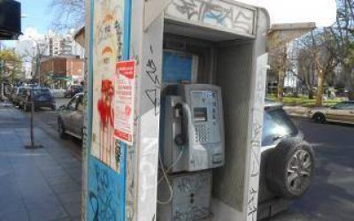 Mar del Plata: Defensor�a del Pueblo pidi� a Telecom retiro de tel�fonos p�blicos fuera de servicio
