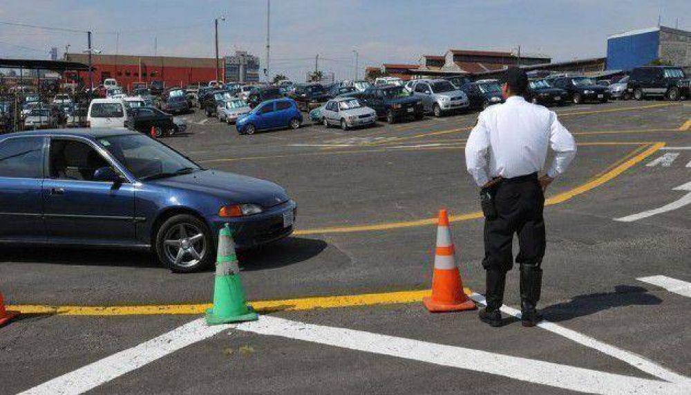 Proponen ampliar las horas de pr�ctica para obtener el registro