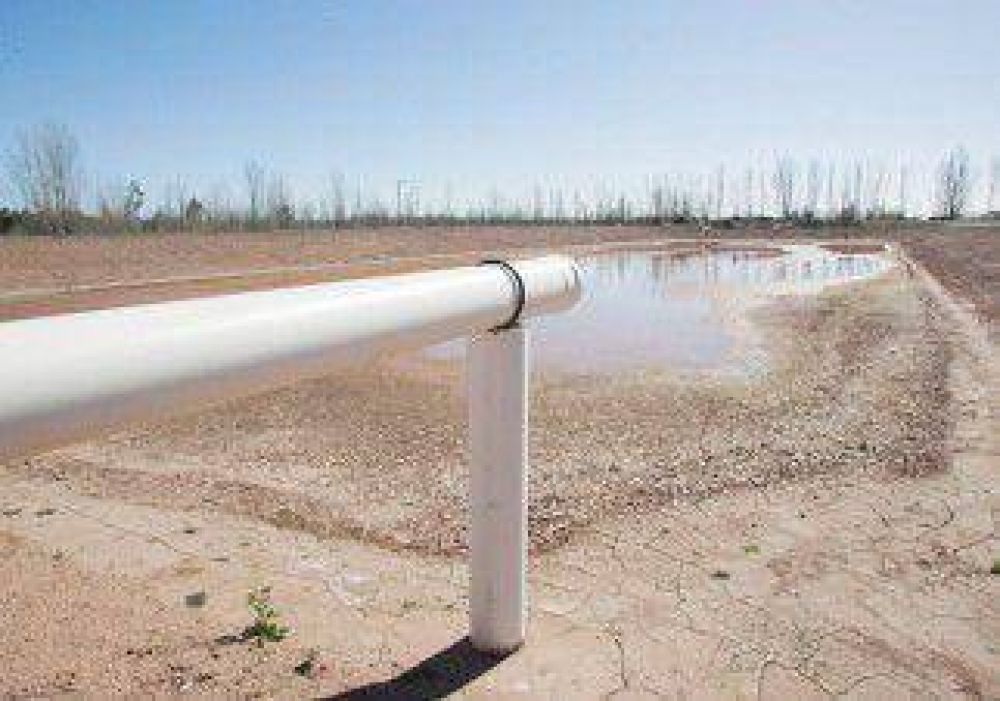 En El Cha�ar, el sistema cloacal est� al 75% de ejecuci�n 