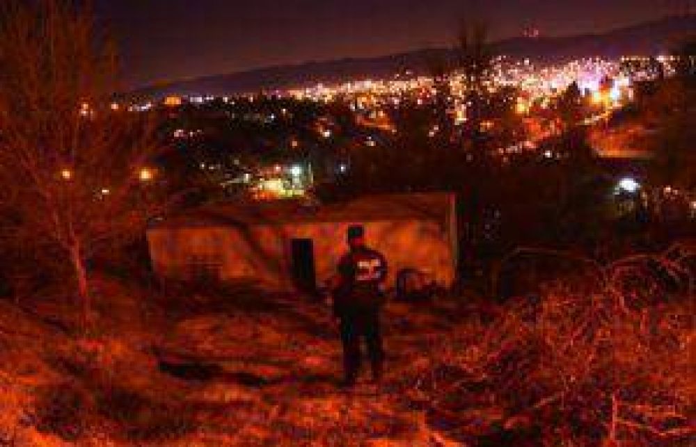 Carlos Paz: Intentaron desalojar a una familia de El Zanj�n