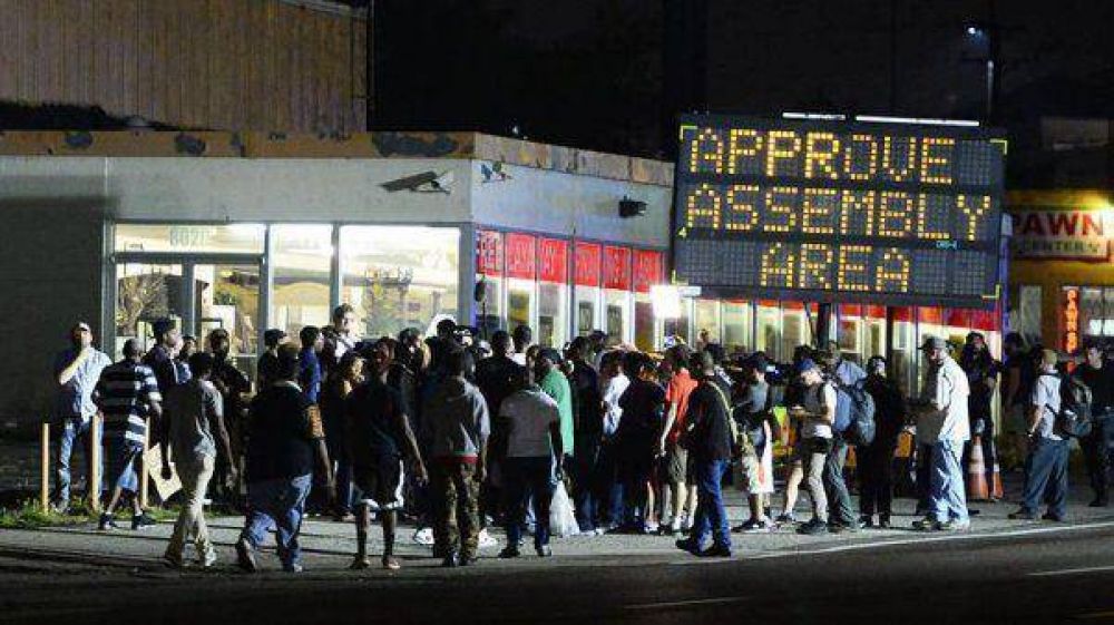 Tras doce d�as de tensi�n racial, volvi� la calma a Missouri