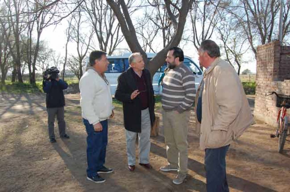 El ministro Ortiz visit� Intendente Alvear