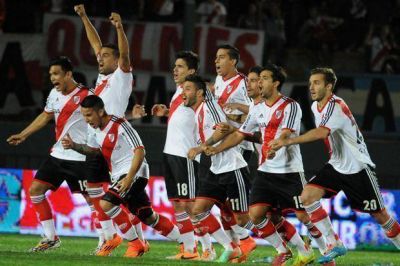 River venci� a Col�n en los penales y est� en cuartos de final de la Copa Argentina