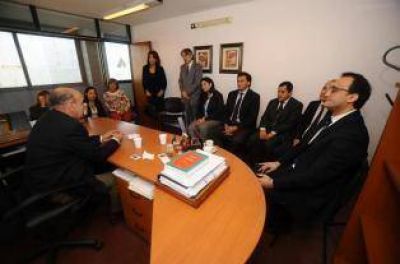 Jim�nez lleg� al fuero penal y propuso un control de horarios