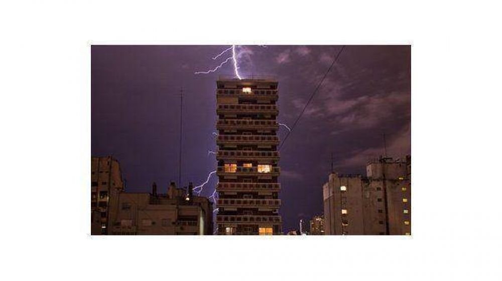 Tras el intenso calor, rige un alerta por tormentas fuertes para la Provincia