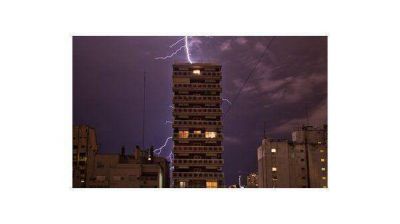 Tras el intenso calor, rige un alerta por tormentas fuertes para la Provincia
