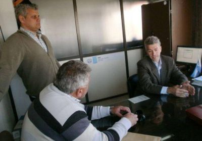 Taxistas contra los remises ilegales y piden que habilitados respeten la Ley