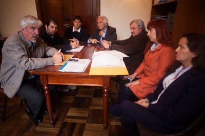 Ultiman detalles del inicio de las obras en escuelas provinciales con fondos de OSSE