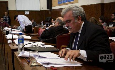Por unanimidad, se aprob� cancelar la �deuda irresponsable� de Osse