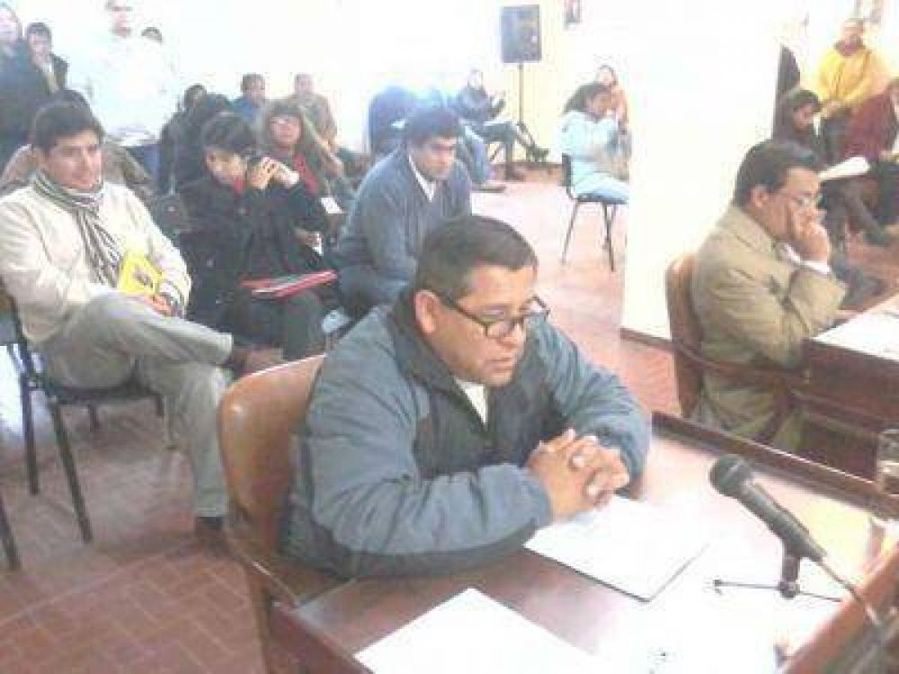 BEJARANO PIDIO PAVIMENTACION E ILUMINACION DEL BARRIO PRENSA