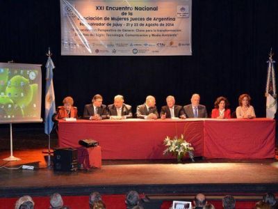 FELLNER VALORO EL ROL DE LAS MUJERES EN EL PLANO JURIDICO Y POLITICO