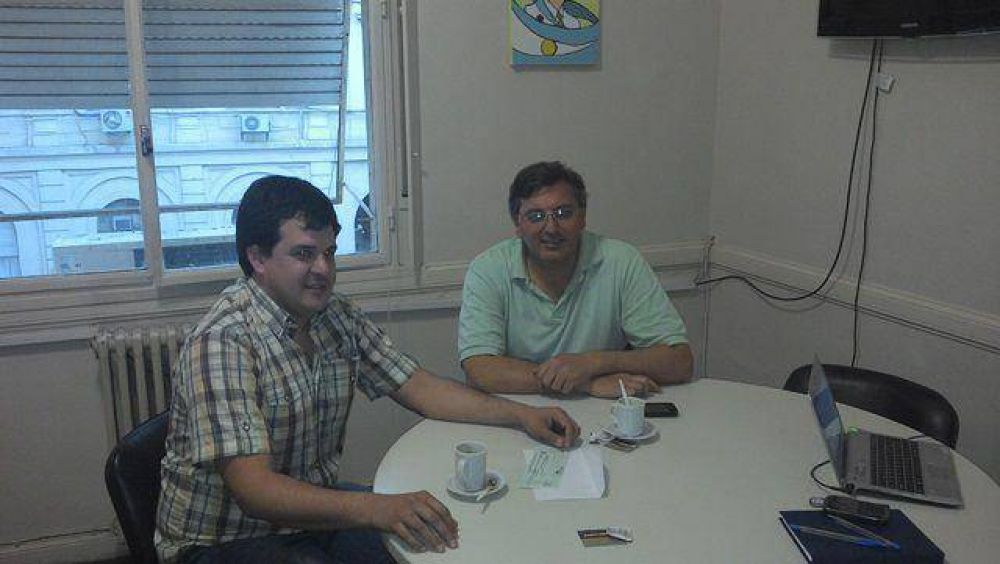 Abarca entreg� subsidio al CEUS. Fue por un monto total de 10mil pesos y servir� para poner en funcionamiento el local de calle 60