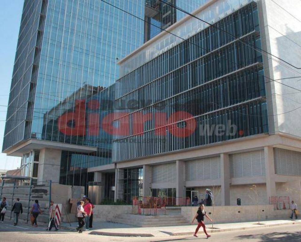 Los edificios quedaron a la vista de los santiague�os