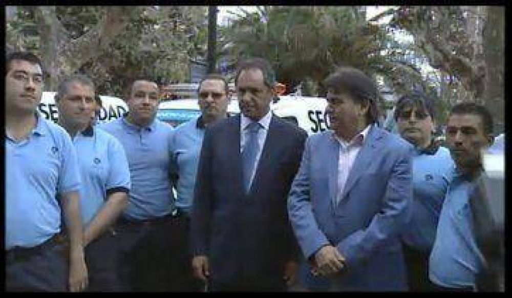 Quilmes: vecinos irrumpen en acto de Scioli