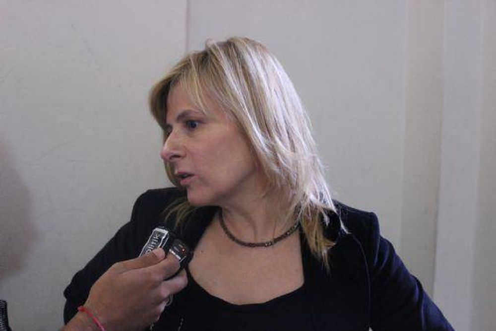 Florencia Saintout: �No estamos de acuerdo en pensar la seguridad desde una agenda medi�tica�