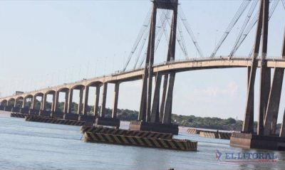 Vialidad asegura que el puente est� firme, pero colapsado