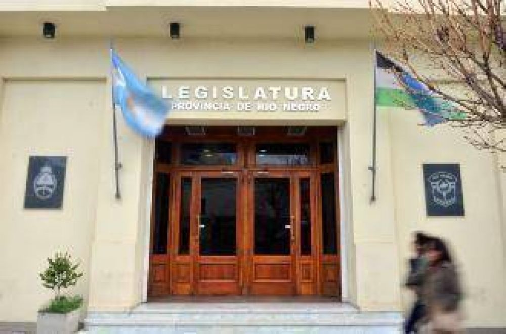 Legislatura de R�o Negro: intentar�n designar hoy a Pesatti como vicegobernador 