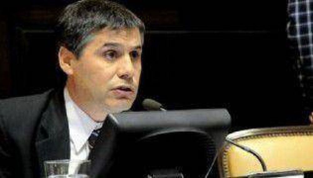 D�as antes de irse al massismo, Martello negociaba con Pro