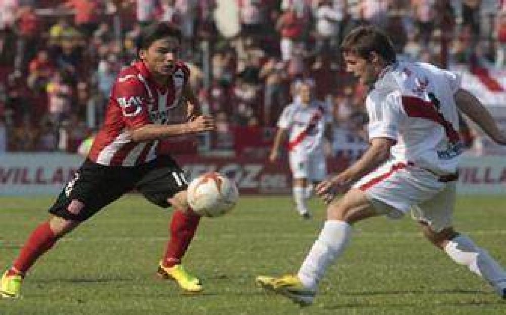 San Martn: Bernasconi define la alineacin titular