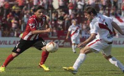 San Mart�n: Bernasconi define la alineaci�n titular