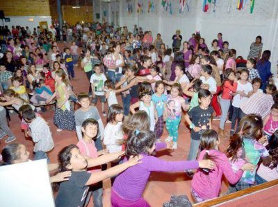 En la iglesia de Alem 33 tambien celebraron el d�a del ni�o