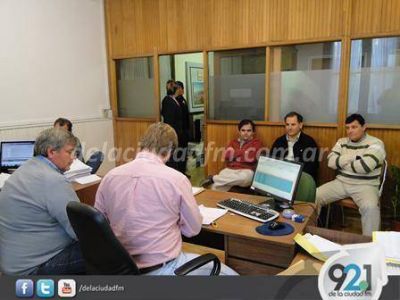 Se realiz� la licitaci�n para la compra de dos camiones municipales