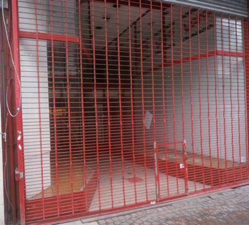 �La cantidad de comercios cerrados subi� un 30% entre abril y junio�