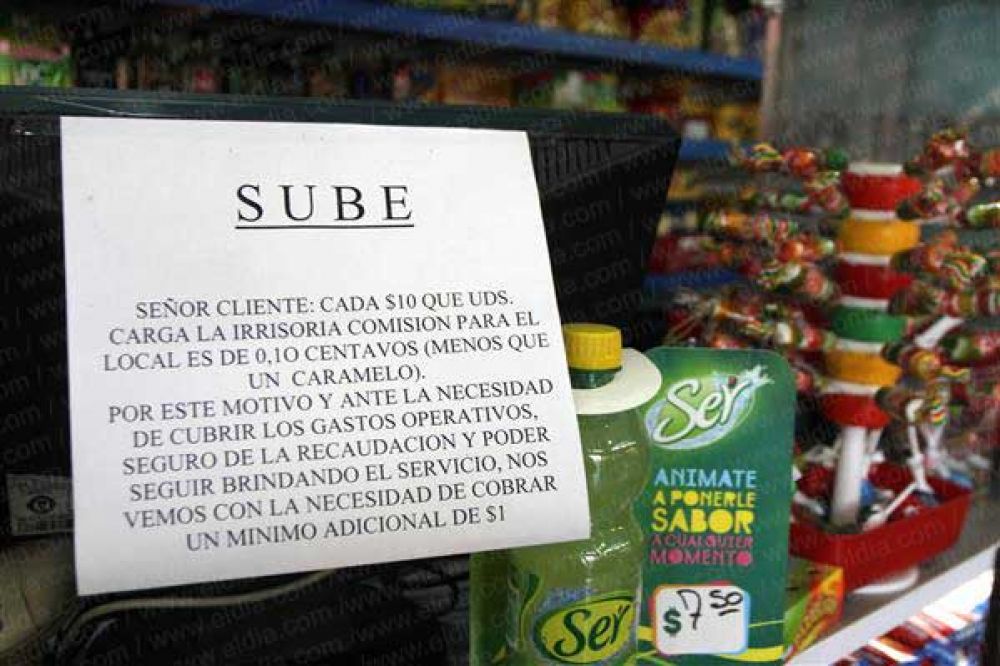 Cada vez se cobran m�s recargos por peque�as compras cotidianas 