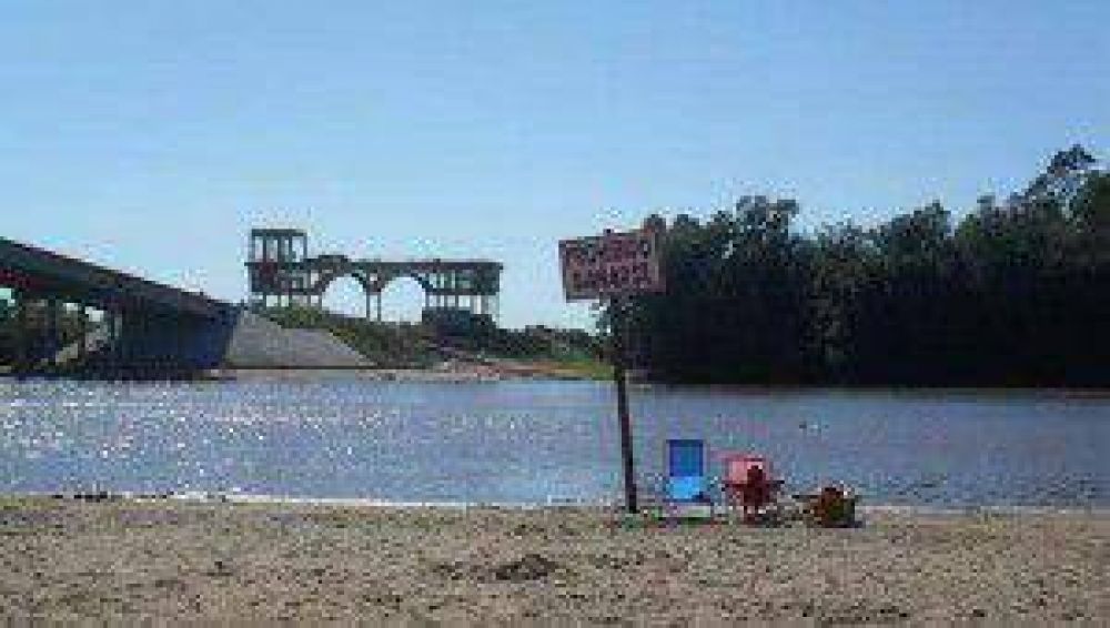 Kayakistas limpiar�n rivera del r�o