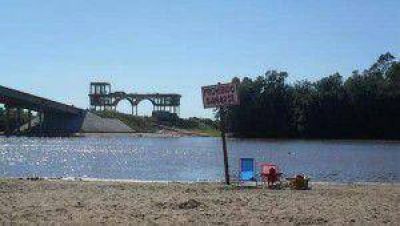 Kayakistas limpiar�n rivera del r�o