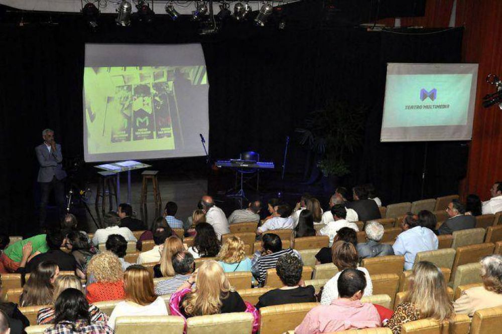 Lanzaron, en Paran�, el primer Teatro Multimedia del interior del pa�s