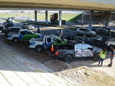 Cien agentes efectuaron amplio operativo cerrojo en los accesos a Rosario
