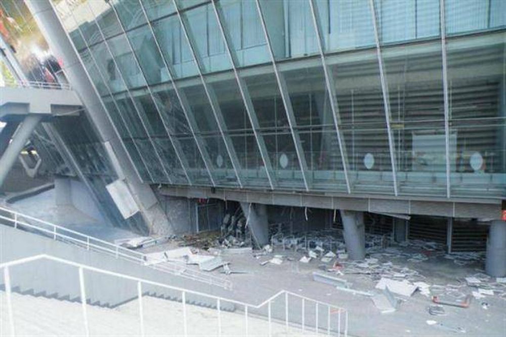 Crisis en Ucrania: dos bombas explotaron en el estadio de Shakhtar Donetsk